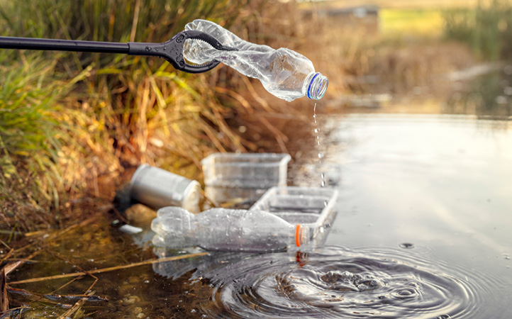 litter river cleanup
